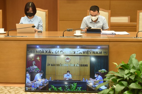 Cơ bản khống chế được dịch bệnh ở Bắc Giang, kiểm soát tích cực tình hình ở TP.HCM - Ảnh 2. Cơ bản khống chế được dịch bệnh ở Bắc Giang, kiểm soát tích cực tình hình ở TP.HCM - Ảnh 2.