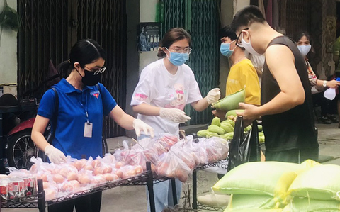 Gian hàng 0 đồng chia sẻ yêu thương trong mùa dịch - Ảnh 2. Gian hàng 0 đồng chia sẻ yêu thương trong mùa dịch - Ảnh 2.
