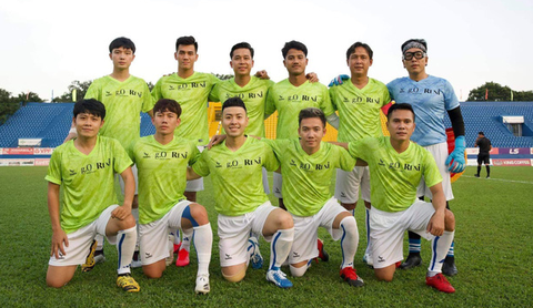 Tiến Luật, Hồ Việt Trung, Khánh Vân... ăn mừng Việt Nam chiến thắng 4-0 - Ảnh 2. Tiến Luật, Hồ Việt Trung, Khánh Vân... ăn mừng Việt Nam chiến thắng 4-0 - Ảnh 2.