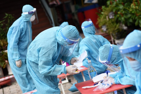 Trưa 14-6: 100 ca mắc mới, Bắc Giang và TP.HCM nhiều nhất - Ảnh 1. Trưa 14-6: 100 ca mắc mới, Bắc Giang và TP.HCM nhiều nhất - Ảnh 1.