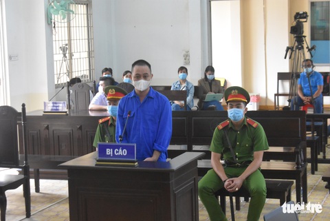 Đưa 47 người xuất cảnh trái phép, 4 bị cáo bị phạt 28 năm tù - Ảnh 2. Đưa 47 người xuất cảnh trái phép, 4 bị cáo bị phạt 28 năm tù - Ảnh 2.