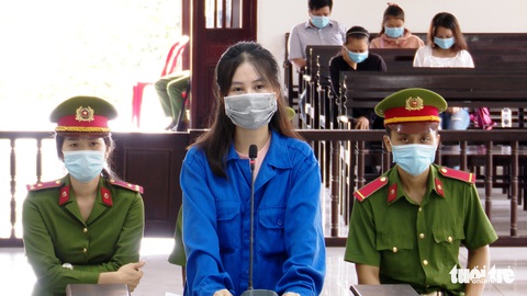 Người giữ trẻ đánh bé trai dẫn đến tử vong bị tuyên 15 năm tù - Ảnh 1. Người giữ trẻ đánh bé trai dẫn đến tử vong bị tuyên 15 năm tù - Ảnh 1.