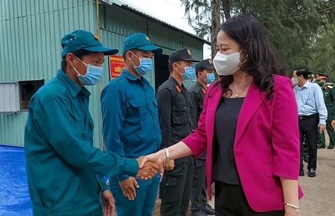 Phó chủ tịch nước Võ Thị Ánh Xuân đề nghị Kiên Giang giữ vững thành tích chống dịch - Ảnh 1. Phó chủ tịch nước Võ Thị Ánh Xuân đề nghị Kiên Giang giữ vững thành tích chống dịch - Ảnh 1.