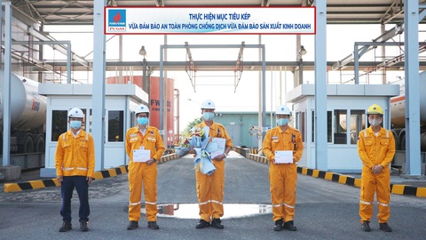 Trạm nạp LPG Thị Vải đạt kỷ lục xuất hàng mới trong cao điểm dịch COVID-19 - Ảnh 1. Trạm nạp LPG Thị Vải đạt kỷ lục xuất hàng mới trong cao điểm dịch COVID-19 - Ảnh 1.