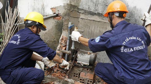 TP.HCM hạn chế sử dụng nước ngầm - Ảnh 1. TP.HCM hạn chế sử dụng nước ngầm - Ảnh 1.