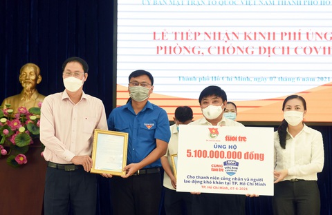 Vắc xin mang dấu ấn bạn đọc Tuổi Trẻ - Ảnh 1. Vắc xin mang dấu ấn bạn đọc Tuổi Trẻ - Ảnh 1.