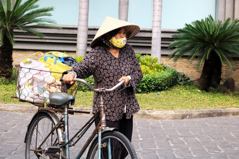 Vắc xin mang dấu ấn bạn đọc Tuổi Trẻ - Ảnh 6. Vắc xin mang dấu ấn bạn đọc Tuổi Trẻ - Ảnh 6.