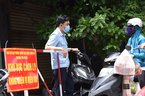 Khoanh vùng khu vực quanh công ty ở quận 11 do có ca mắc COVID-19 - Ảnh 1. Khoanh vùng khu vực quanh công ty ở quận 11 do có ca mắc COVID-19 - Ảnh 1.