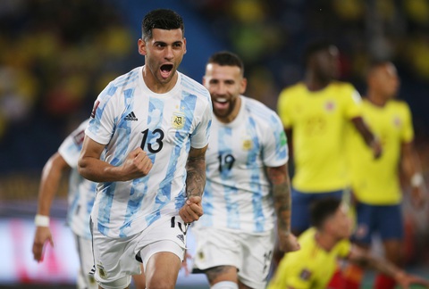 Argentina đánh rơi chiến thắng ở phút 90+4 sau khi dẫn 2-0 - Ảnh 1. Argentina đánh rơi chiến thắng ở phút 90+4 sau khi dẫn 2-0 - Ảnh 1.