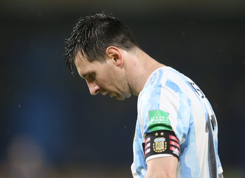 Argentina đánh rơi chiến thắng ở phút 90+4 sau khi dẫn 2-0 - Ảnh 3. Argentina đánh rơi chiến thắng ở phút 90+4 sau khi dẫn 2-0 - Ảnh 3.
