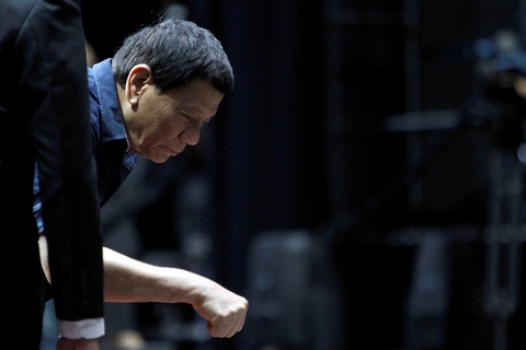 Thấy làm tổng thống rất bạc bẽo nhưng ông Duterte không thấy ai xứng đáng thay thế tôi - Ảnh 1. Thấy làm tổng thống rất bạc bẽo nhưng ông Duterte không thấy ai xứng đáng thay thế tôi - Ảnh 1.