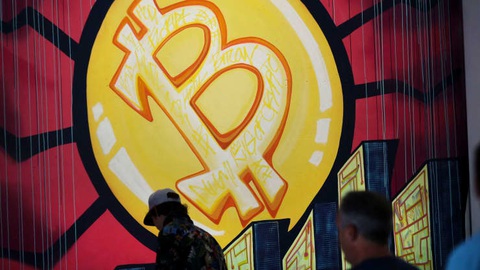 Trung Quốc trấn áp giao dịch tiền kỹ thuật số, giá đồng bitcoin chao đảo - Ảnh 1. Trung Quốc trấn áp giao dịch tiền kỹ thuật số, giá đồng bitcoin chao đảo - Ảnh 1.