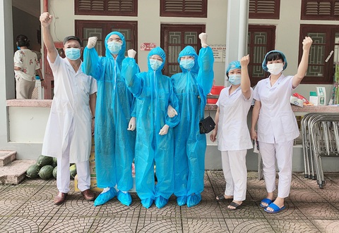 Tổng tấn công dập dịch COVID-19, 3 huyện ở Bắc Giang ‘nhà nhà cửa đóng then cài’ - Ảnh 1. Tổng tấn công dập dịch COVID-19, 3 huyện ở Bắc Giang ‘nhà nhà cửa đóng then cài’ - Ảnh 1.