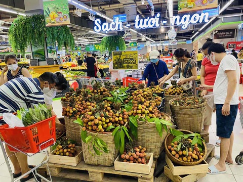 Kiến nghị ưu tiên tiêm vắc xin COVID-19 cho lao động ngành bán lẻ - Ảnh 2. Kiến nghị ưu tiên tiêm vắc xin COVID-19 cho lao động ngành bán lẻ - Ảnh 2.