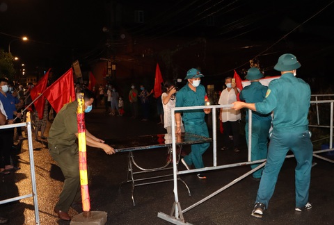 Ổ dịch Công ty AAC có thêm 35 ca mắc, gỡ phong tỏa 3 thôn đầu tiên ở Thuận Thành - Ảnh 2. Ổ dịch Công ty AAC có thêm 35 ca mắc, gỡ phong tỏa 3 thôn đầu tiên ở Thuận Thành - Ảnh 2.