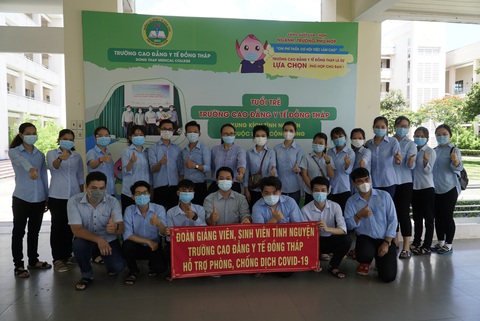 Sinh viên y khoa tiếp sức chống dịch - Ảnh 2. Sinh viên y khoa tiếp sức chống dịch - Ảnh 2.