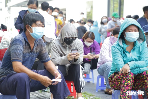 Bắt đầu lấy hơn 1 triệu mẫu xét nghiệm COVID-19 trên địa bàn TP.HCM - Ảnh 9. Bắt đầu lấy hơn 1 triệu mẫu xét nghiệm COVID-19 trên địa bàn TP.HCM - Ảnh 9.