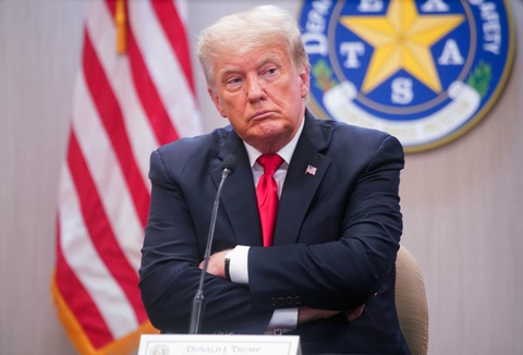 Ông Trump chỉ trích ông Biden đang hủy hoại nước Mỹ vì chính sách nhập cư - Ảnh 1. Ông Trump chỉ trích ông Biden đang hủy hoại nước Mỹ vì chính sách nhập cư - Ảnh 1.
