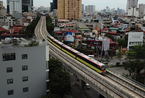 Sáng 1-7, các đoàn tàu metro Nhổn - ga Hà Nội chạy thử nghiệm 8,5km trên cao - Ảnh 2. Sáng 1-7, các đoàn tàu metro Nhổn - ga Hà Nội chạy thử nghiệm 8,5km trên cao - Ảnh 2.