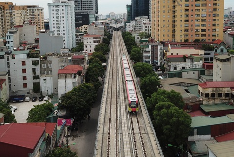 Sáng 1-7, các đoàn tàu metro Nhổn - ga Hà Nội chạy thử nghiệm 8,5km trên cao - Ảnh 3. Sáng 1-7, các đoàn tàu metro Nhổn - ga Hà Nội chạy thử nghiệm 8,5km trên cao - Ảnh 3.