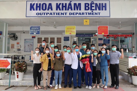 Bác sĩ trẻ kể về những ngày chiến đấu ở khu cách ly tập trung - Ảnh 3. Bác sĩ trẻ kể về những ngày chiến đấu ở khu cách ly tập trung - Ảnh 3.