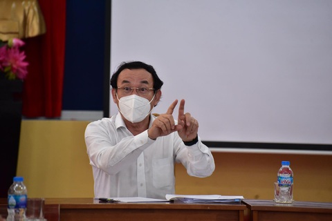 Bí thư Thành ủy TP.HCM gặp gỡ các chuyên gia, nhà khoa học cùng bàn cách chống dịch COVID-19 - Ảnh 1. Bí thư Thành ủy TP.HCM gặp gỡ các chuyên gia, nhà khoa học cùng bàn cách chống dịch COVID-19 - Ảnh 1.