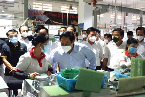 Thủ tướng yêu cầu Long An xem nhiệm vụ chống dịch là số 1 - Ảnh 1. Thủ tướng yêu cầu Long An xem nhiệm vụ chống dịch là số 1 - Ảnh 1.