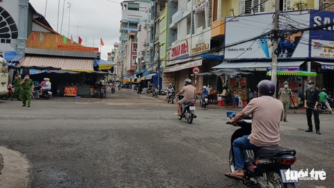Khám xét 16 địa điểm liên quan bà trùm Mười Tường, thu giữ hơn 36kg vàng, 1,27 triệu USD - Ảnh 3. Khám xét 16 địa điểm liên quan bà trùm Mười Tường, thu giữ hơn 36kg vàng, 1,27 triệu USD - Ảnh 3.
