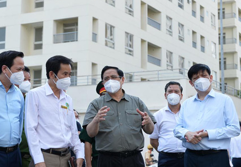 Thủ tướng kiểm tra bệnh viện dã chiến điều trị COVID-19 tại TP Thủ Đức - Ảnh 1. Thủ tướng kiểm tra bệnh viện dã chiến điều trị COVID-19 tại TP Thủ Đức - Ảnh 1.