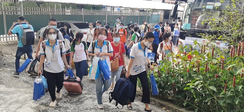 Gần 100 cán bộ, sinh viên Trường ĐH Y dược Cần Thơ chi viện Vĩnh Long dập dịch - Ảnh 1. Gần 100 cán bộ, sinh viên Trường ĐH Y dược Cần Thơ chi viện Vĩnh Long dập dịch - Ảnh 1.
