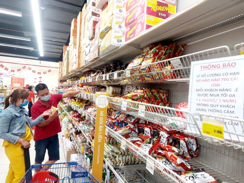 Giám đốc Sở Công thương Cần Thơ khuyên ‘bà con bình tĩnh’ - Ảnh 1. Giám đốc Sở Công thương Cần Thơ khuyên ‘bà con bình tĩnh’ - Ảnh 1.