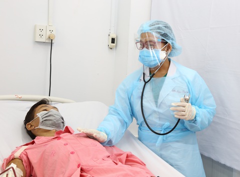Nữ bác sĩ nghỉ hưu xin quay lại làm hậu phương cho đàn em chống dịch COVID-19 - Ảnh 4. Nữ bác sĩ nghỉ hưu xin quay lại làm hậu phương cho đàn em chống dịch COVID-19 - Ảnh 4.