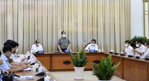 Đề xuất TP.HCM ưu tiên tiêm vắc xin COVID-19 cho lái xe, tiểu thương và một số đối tượng khác - Ảnh 2. Đề xuất TP.HCM ưu tiên tiêm vắc xin COVID-19 cho lái xe, tiểu thương và một số đối tượng khác - Ảnh 2.