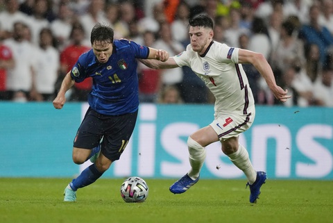 Những khoảnh khắc định đoạt trận chung kết Euro 2020 - Ảnh 8. Những khoảnh khắc định đoạt trận chung kết Euro 2020 - Ảnh 8.