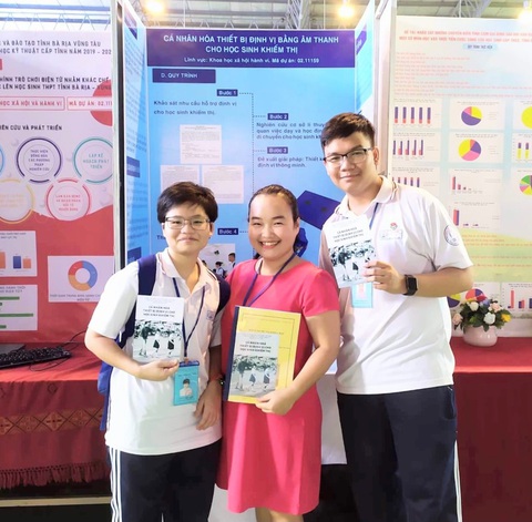 Nữ sinh làm thiết bị định vị cho người khiếm thị nhận học bổng 100% của VinUni - Ảnh 1. Nữ sinh làm thiết bị định vị cho người khiếm thị nhận học bổng 100% của VinUni - Ảnh 1.