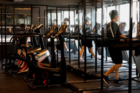 Hàn Quốc cho mở phòng gym nhưng cấm mở nhạc giựt - Ảnh 1. Hàn Quốc cho mở phòng gym nhưng cấm mở nhạc giựt - Ảnh 1.