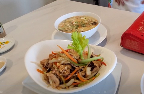 Đầu bếp Jack Lee: Mùa này bà con nên tăng cường thêm gừng, hành, tỏi... - Ảnh 2. Đầu bếp Jack Lee: Mùa này bà con nên tăng cường thêm gừng, hành, tỏi... - Ảnh 2.