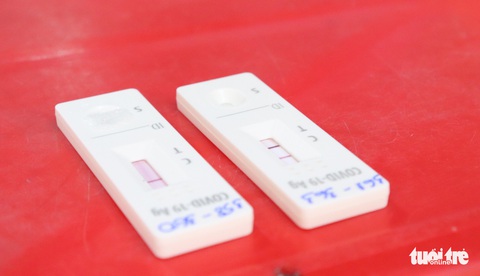 Xét nghiệm nhanh tại nhà ở phường 19, Bình Thạnh, phát hiện một số ca nghi nhiễm COVID-19 - Ảnh 5. Xét nghiệm nhanh tại nhà ở phường 19, Bình Thạnh, phát hiện một số ca nghi nhiễm COVID-19 - Ảnh 5.