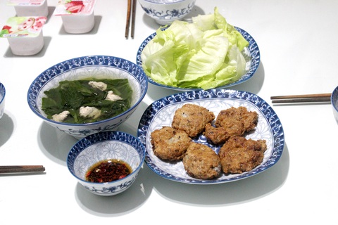 Thác lác nấu rau cải, chả thác lác chiên giòn chấm mắm ớt - Đưa cơm đừng hỏi - Ảnh 1. Thác lác nấu rau cải, chả thác lác chiên giòn chấm mắm ớt - Đưa cơm đừng hỏi - Ảnh 1.