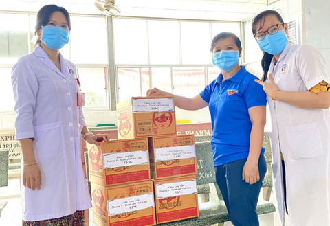 Nghe các anh ở chốt hỏi mai có nước nữa không, mình vui lắm - Ảnh 4. Nghe các anh ở chốt hỏi mai có nước nữa không, mình vui lắm - Ảnh 4.