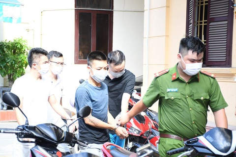 Hải Phòng triệt phá đường dây cá độ bóng đá giao dịch hơn 200 tỉ đồng - Ảnh 1. Hải Phòng triệt phá đường dây cá độ bóng đá giao dịch hơn 200 tỉ đồng - Ảnh 1.