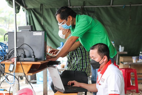 Qua chốt nhưng không cần chạm - Ảnh 4. Qua chốt nhưng không cần chạm - Ảnh 4.