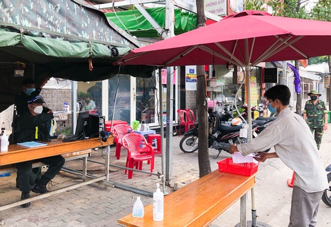Qua chốt nhưng không cần chạm - Ảnh 2. Qua chốt nhưng không cần chạm - Ảnh 2.