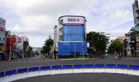 Phố biển Vũng Tàu ngày đầu giãn cách - Ảnh 10. Phố biển Vũng Tàu ngày đầu giãn cách - Ảnh 10.