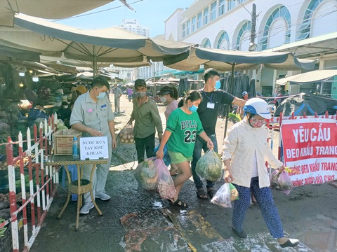 Sau vụ bánh mì, Khánh Hòa ra hướng dẫn về mặt hàng thiết yếu - Ảnh 1. Sau vụ bánh mì, Khánh Hòa ra hướng dẫn về mặt hàng thiết yếu - Ảnh 1.