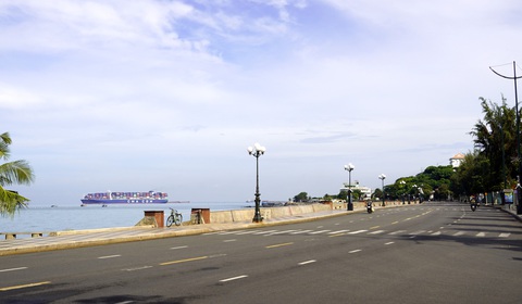 Phố biển Vũng Tàu ngày đầu giãn cách - Ảnh 6. Phố biển Vũng Tàu ngày đầu giãn cách - Ảnh 6.