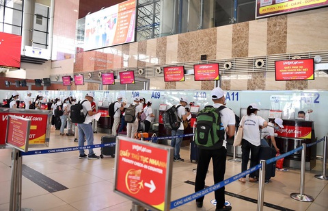 Vietjet đưa nhân viên y tế vào TP.HCM hỗ trợ chống dịch - Ảnh 1. Vietjet đưa nhân viên y tế vào TP.HCM hỗ trợ chống dịch - Ảnh 1.