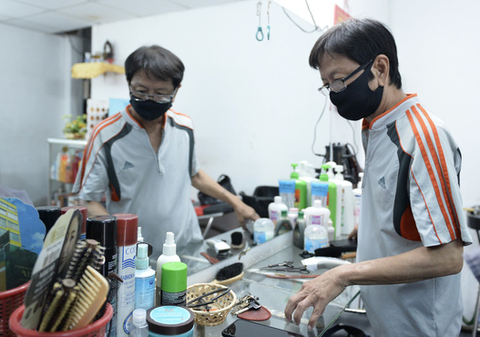 Gói hỗ trợ 26.000 tỉ đồng: Triển khai ngay trong tuần này - Ảnh 1. Gói hỗ trợ 26.000 tỉ đồng: Triển khai ngay trong tuần này - Ảnh 1.
