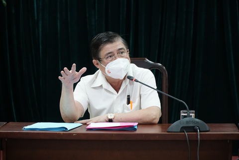 Chủ tịch TP.HCM Nguyễn Thành Phong: Gò Vấp không nên xét nghiệm kiểu hàng ngang - Ảnh 1. Chủ tịch TP.HCM Nguyễn Thành Phong: Gò Vấp không nên xét nghiệm kiểu hàng ngang - Ảnh 1.
