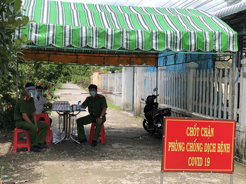 DỊCH COVID-19 NGÀY 15-7: Khởi tố 2 vụ làm lây lan dịch; học sinh Bắc Ninh trở lại trường từ 19-7 - Ảnh 2. DỊCH COVID-19 NGÀY 15-7: Khởi tố 2 vụ làm lây lan dịch; học sinh Bắc Ninh trở lại trường từ 19-7 - Ảnh 2.